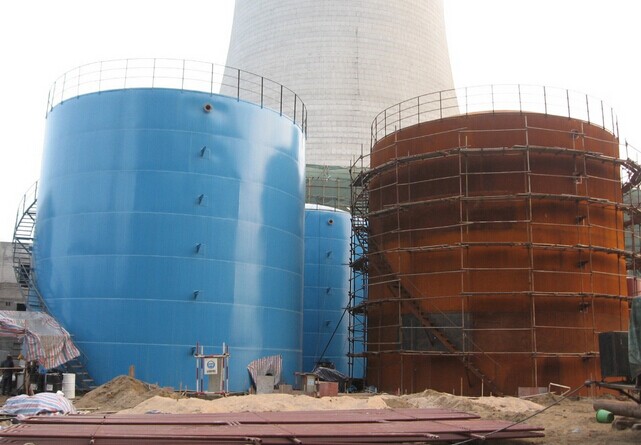 化工廠(chǎng)儲(chǔ)存罐聚脲噴涂